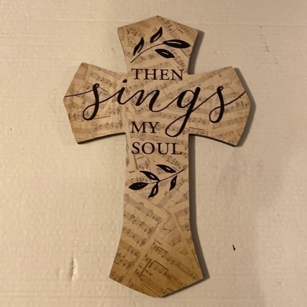 Cross wall hanging